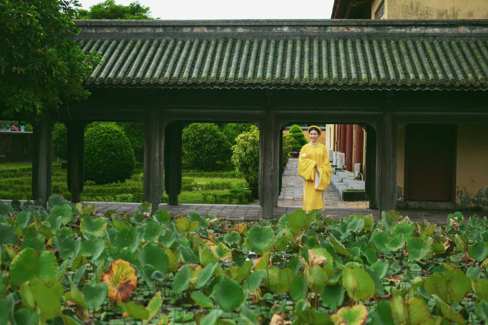 Áo Tấc Vải Tơ Màu Vàng