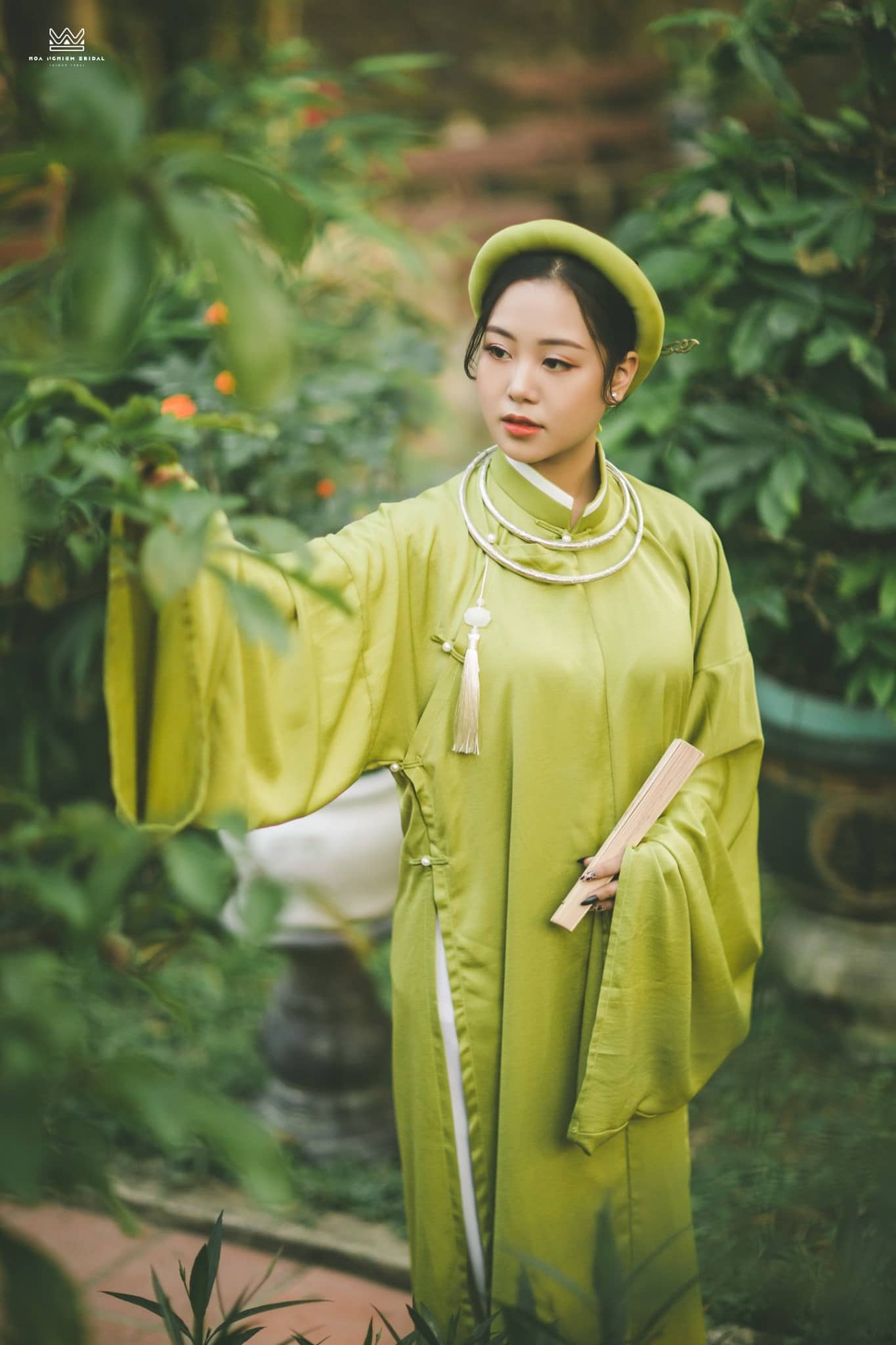 Áo Tấc vải lụa màu xanh lá mạ