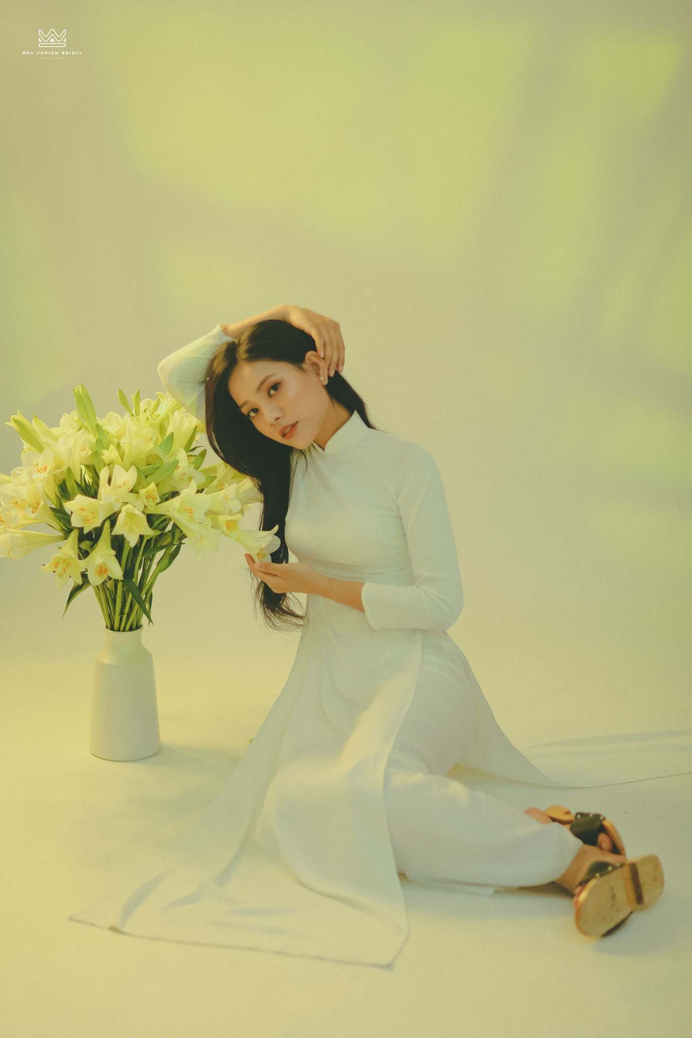 Áo Dài Màu Trắng Trơn