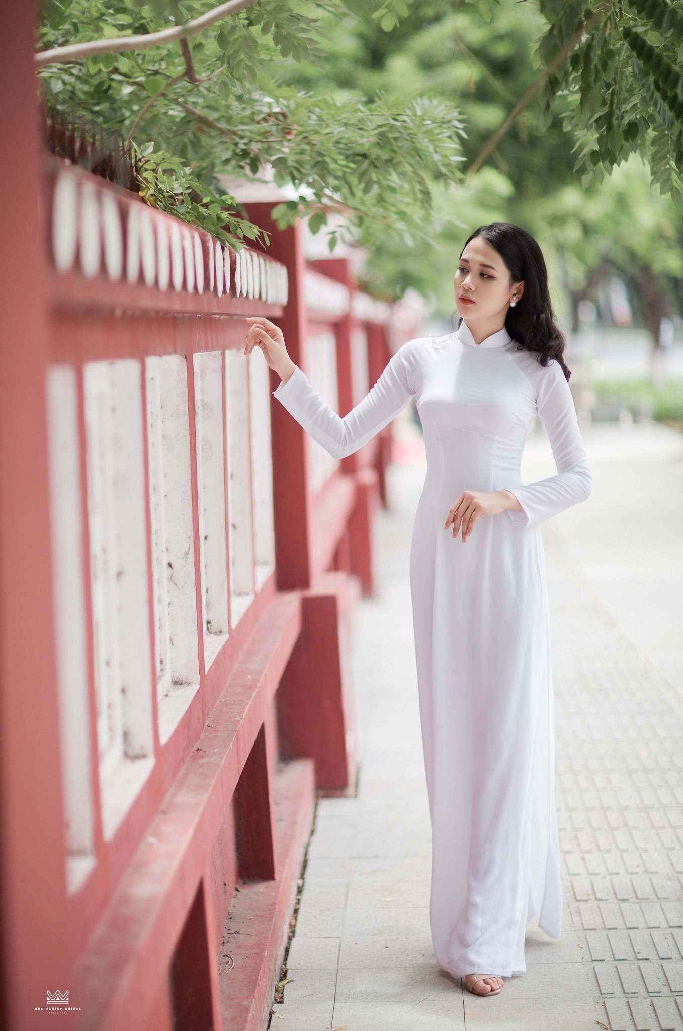 Áo Dài Màu Trắng Trơn