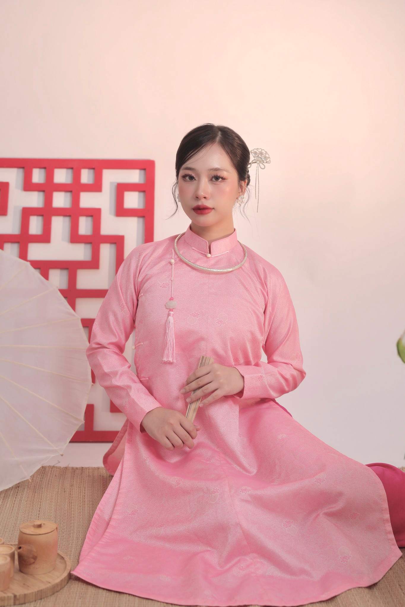 Ao Ngu Than Vai Gam Mau Hong Nhat Áo Ngũ Thân Vải Gấm Màu Hồng Nhạt