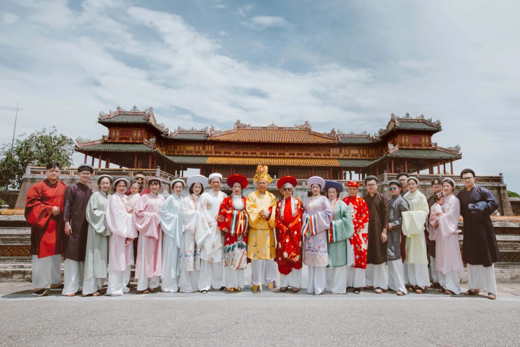  ekip chụp ảnh và quay phim của Hoa Nghiêm Việt Phục là những người có chuyên môn cao, làm việc chuyên nghiệp