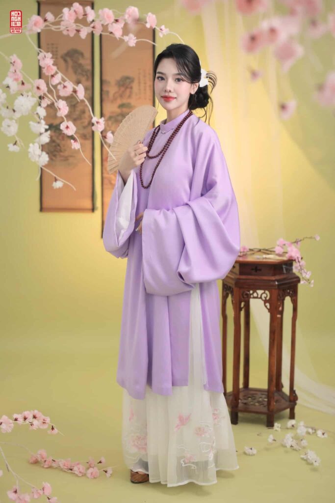 Bảng giá thuê Cổ phục và Áo dài tại Huế dành cho khách du lịch cá nhân