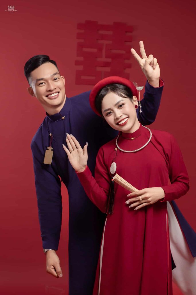 Chụp ảnh cưới với concept Cổ phục tại Studio