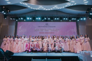 Hoa Nghiêm Việt Phục