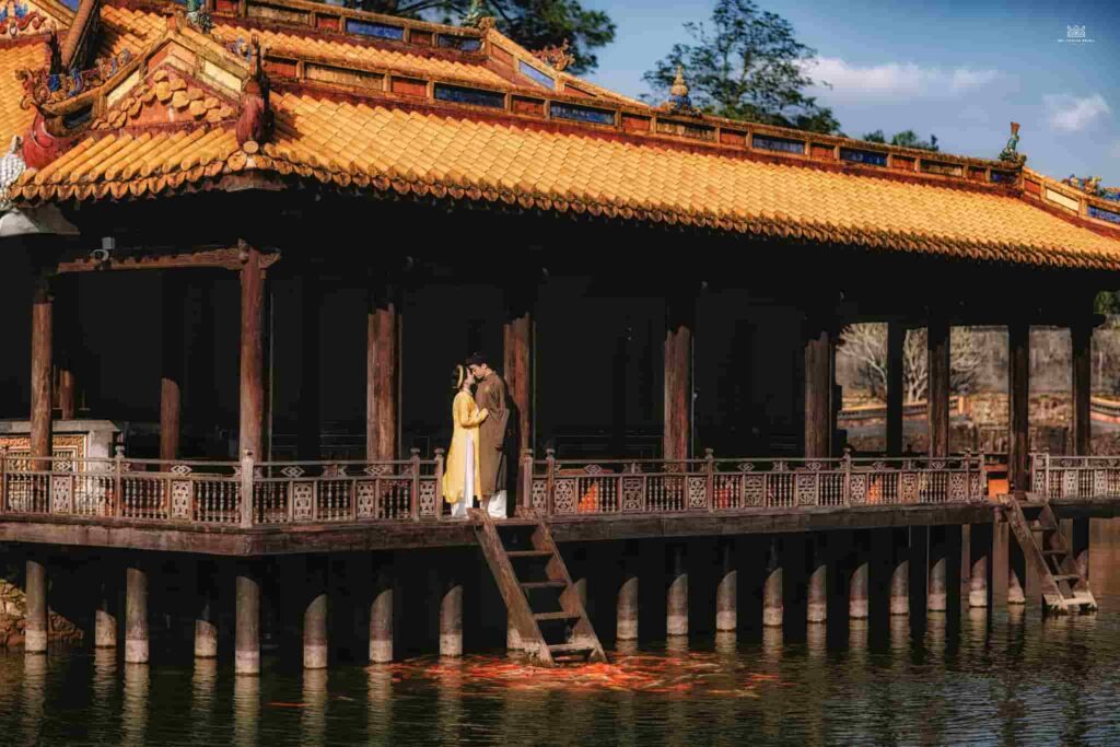 Lăng Tự Đức - ảnh chụp bởi Hoa Nghiêm Việt Phục