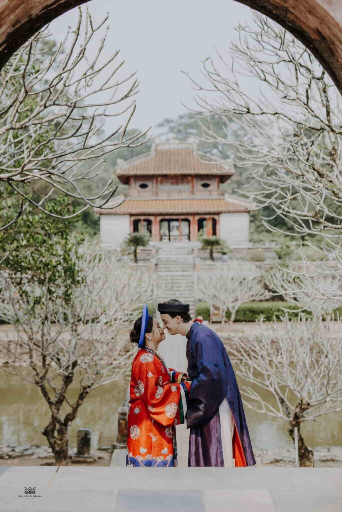 Một góc kiến trúc tại Hiếu Lăng Một góc kiến trúc tại Hiếu Lăng