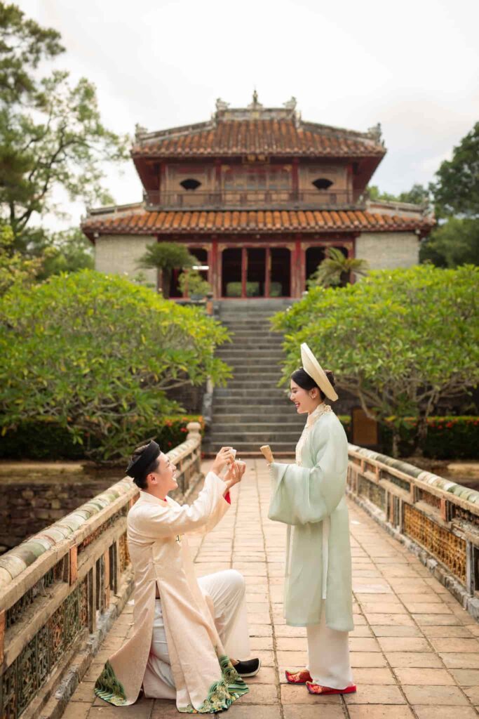 Không gian Lăng Minh Mạng đối xứng hoàn hảo cho buổi chụp hình Không gian Lăng Minh Mạng đối xứng hoàn hảo cho buổi chụp hình