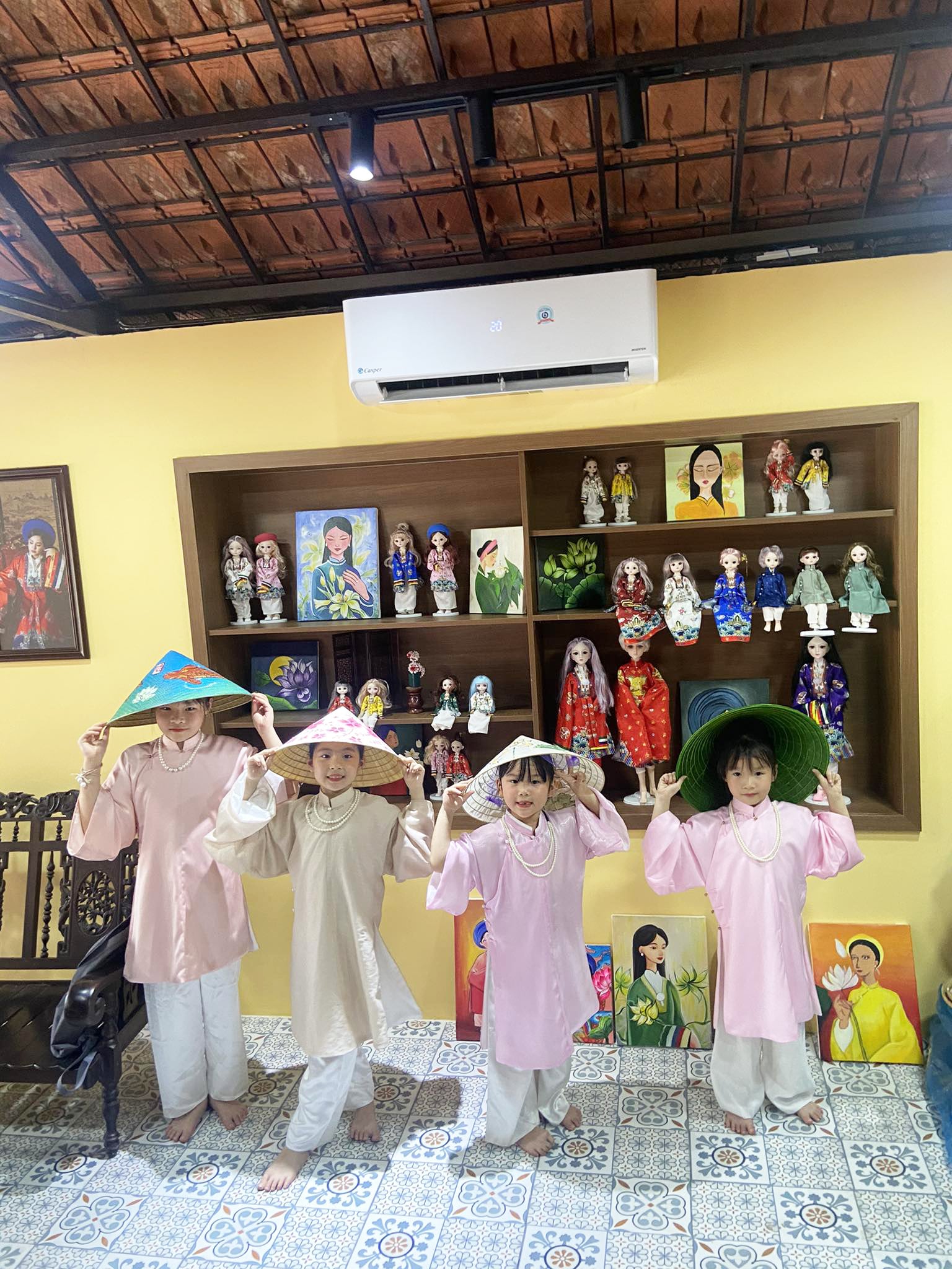 Workshop thủ công làm nón lá
