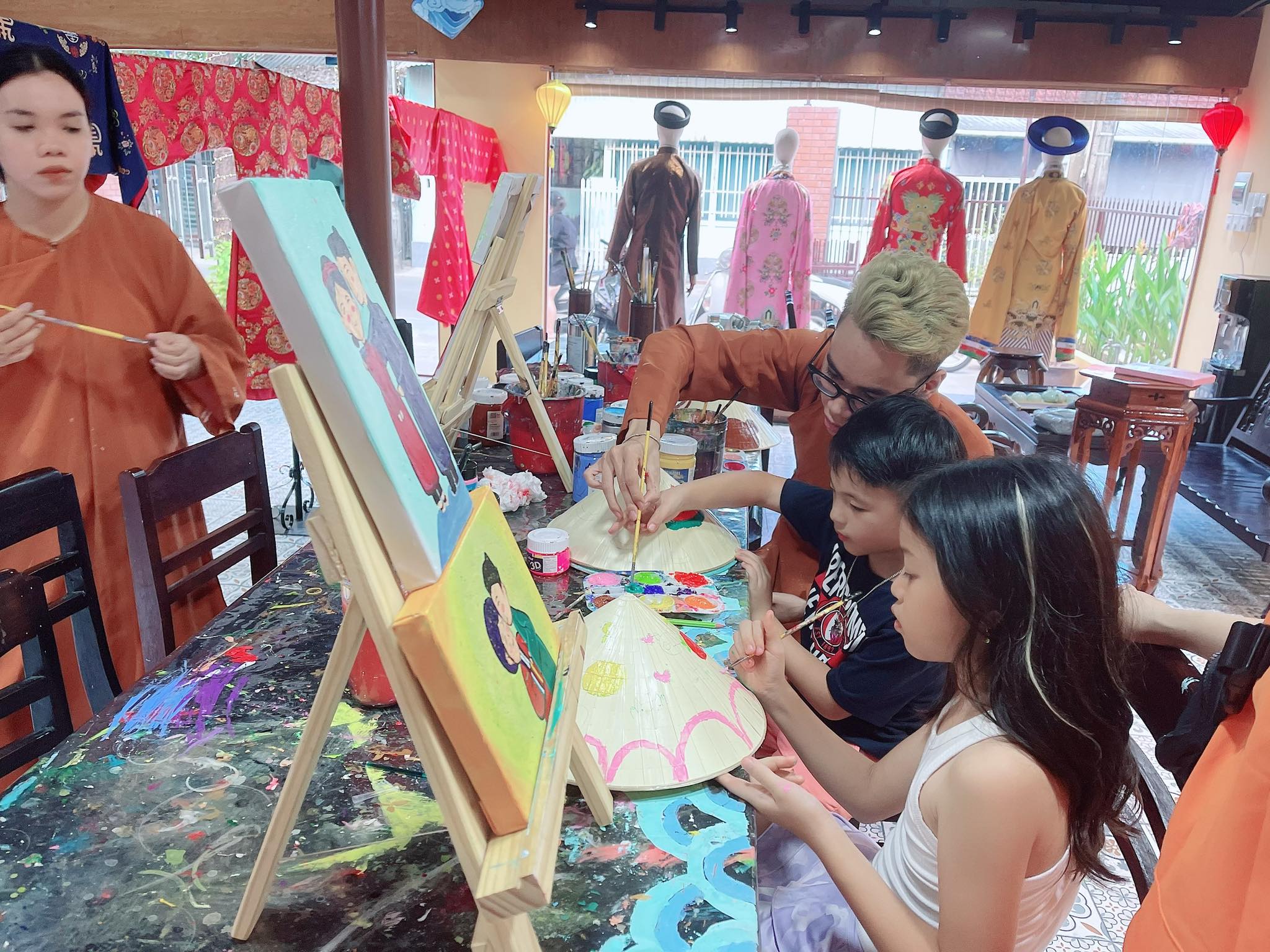Workshop vẽ nón