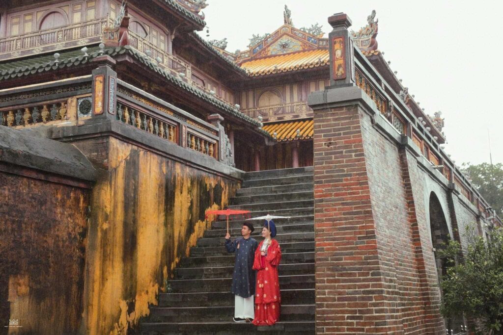 Concept chụp ảnh Cổ Phục dưới mưa dành cho cặp đôi đang yêu