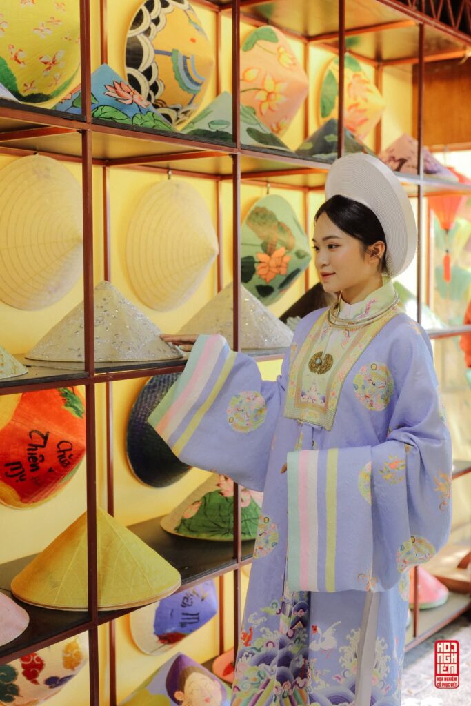 Top 3 địa chỉ mua nón lá Huế đẹp làm quà lưu niệm