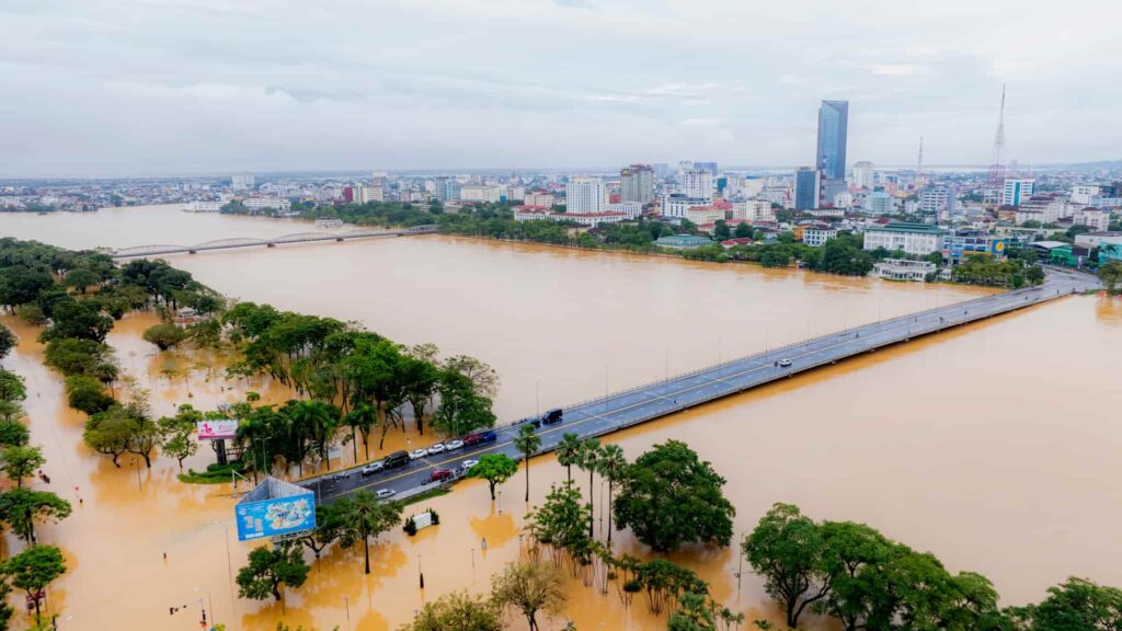 Những trăn trở sau trận lũ lụt lịch sử tại Huế