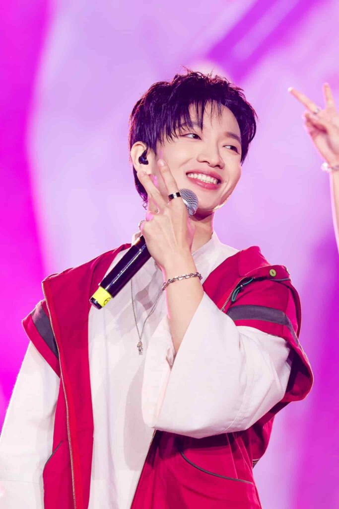 Mega Booming 2025 - Hoàng Dũng