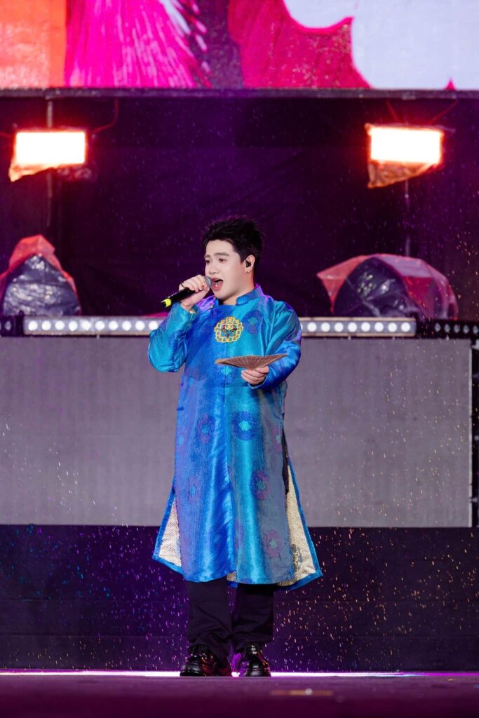 Mega Booming 2025 - Trung I.U