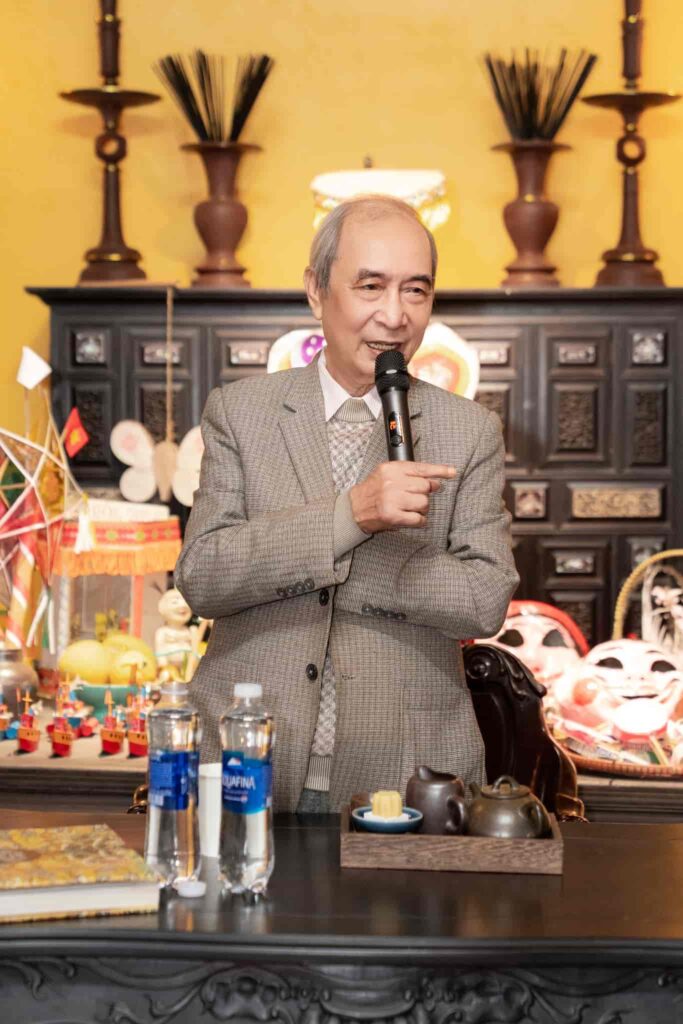 Diễn giả, nhà nghiên cứu Nguyễn Xuân Hoa tại Talkshow Đời sống cung đình Huế - Những giai thoại giữa lòng Cố đô