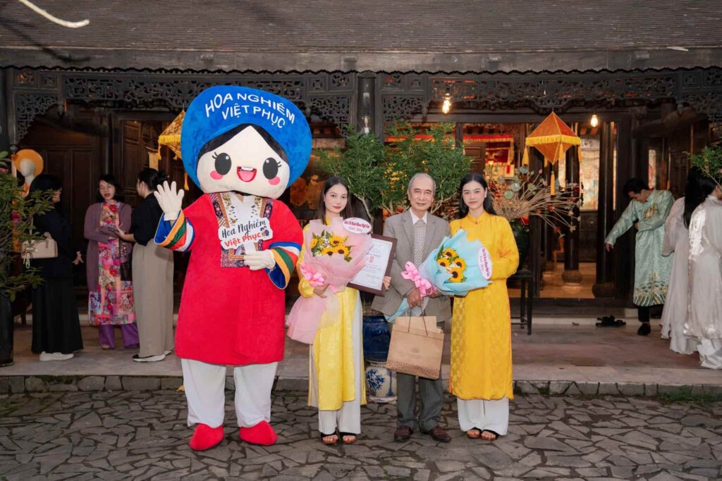 Hoa Nghiêm Việt Phục là nhà tài trợ vàng tại Talkshow Đời sống cung đình Huế - Những giai thoại giữa lòng Cố đô