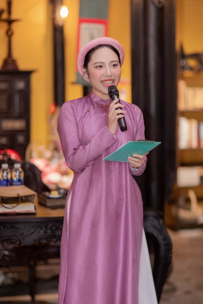 MC duyên dáng của chương trình