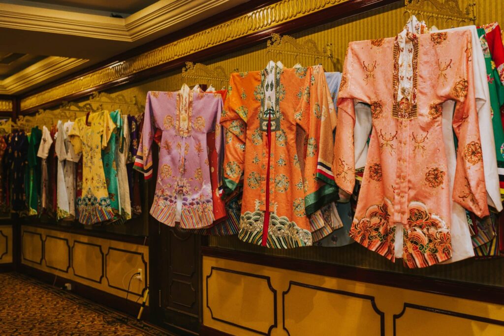Không gian trưng bày Cổ phục của Hoa Nghiêm Việt Phục tại chi nhánh TTC Imperial Huế Không gian trưng bày Cổ phục của Hoa Nghiêm Việt Phục tại chi nhánh TTC Imperial Huế