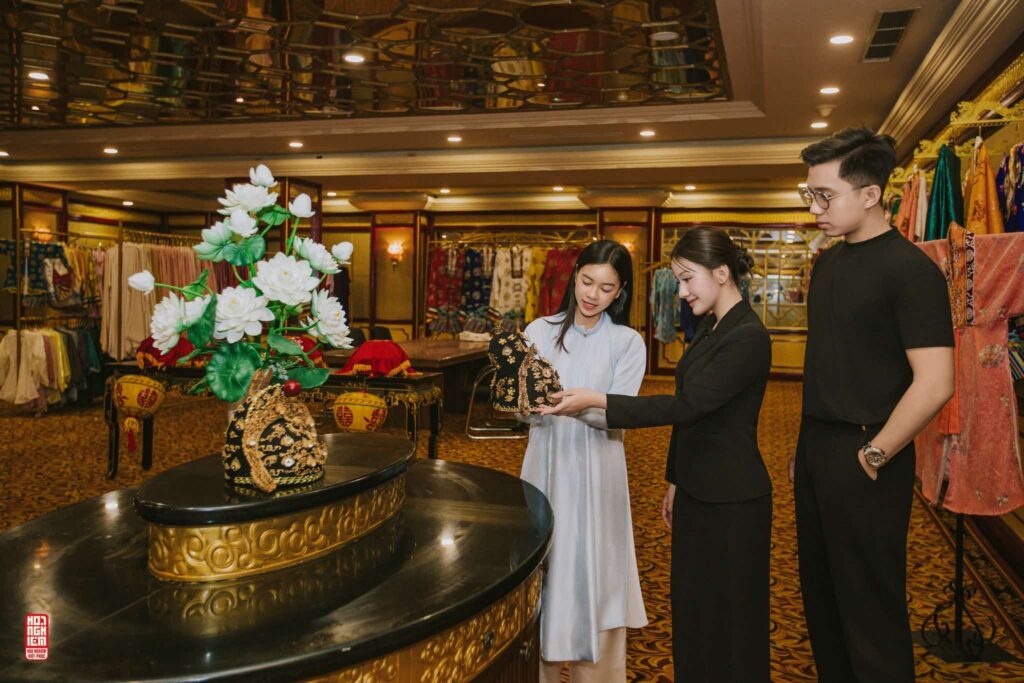 Hoa Nghiêm Việt Phục khai trương chi nhánh tại TTC Imperial Huế Hoa Nghiêm Việt Phục khai trương chi nhánh tại TTC Imperial Huế