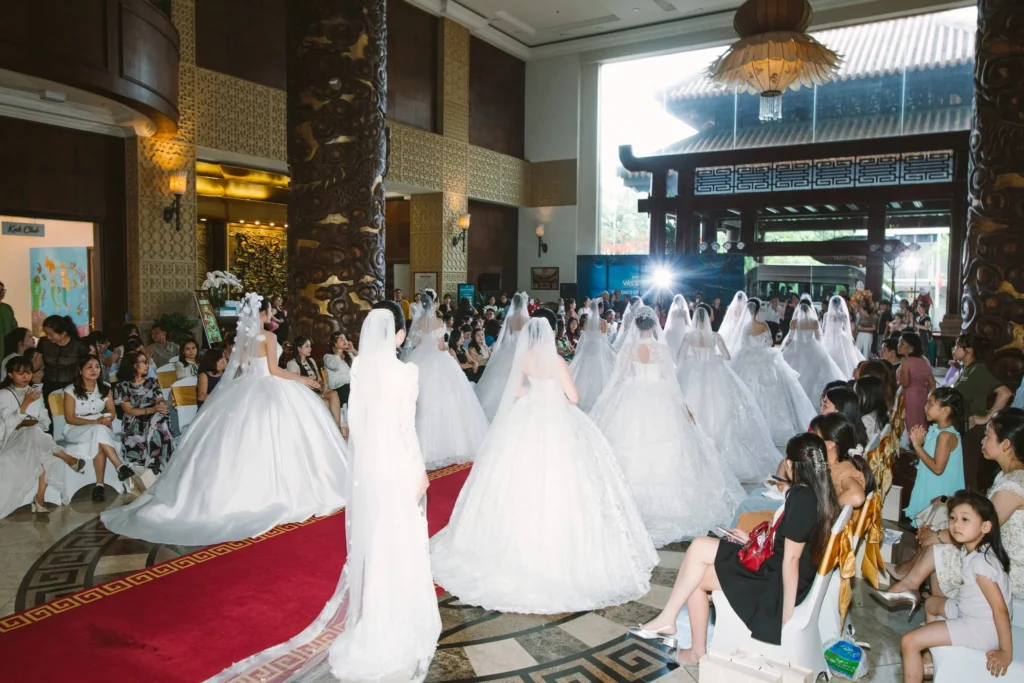 15 bộ váy cưới thuộc BST “A Legacy Of Love” của Hoa Nghiêm Bridal