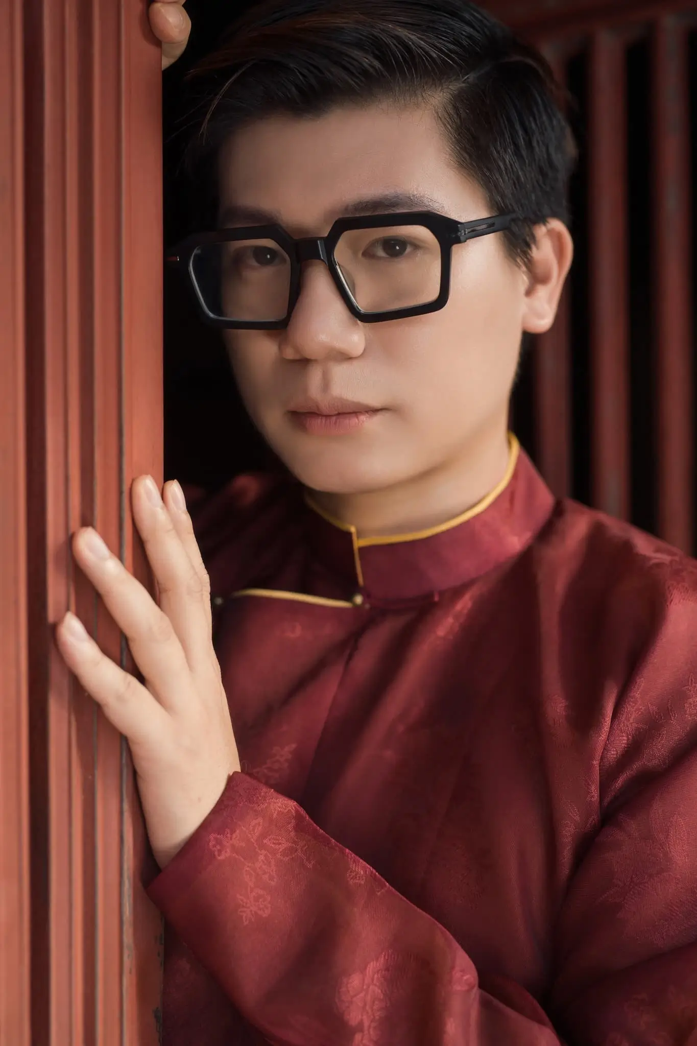 Áo Ngũ Thân nam - Việt phục đỏ trầm phong cách Huế (2)
