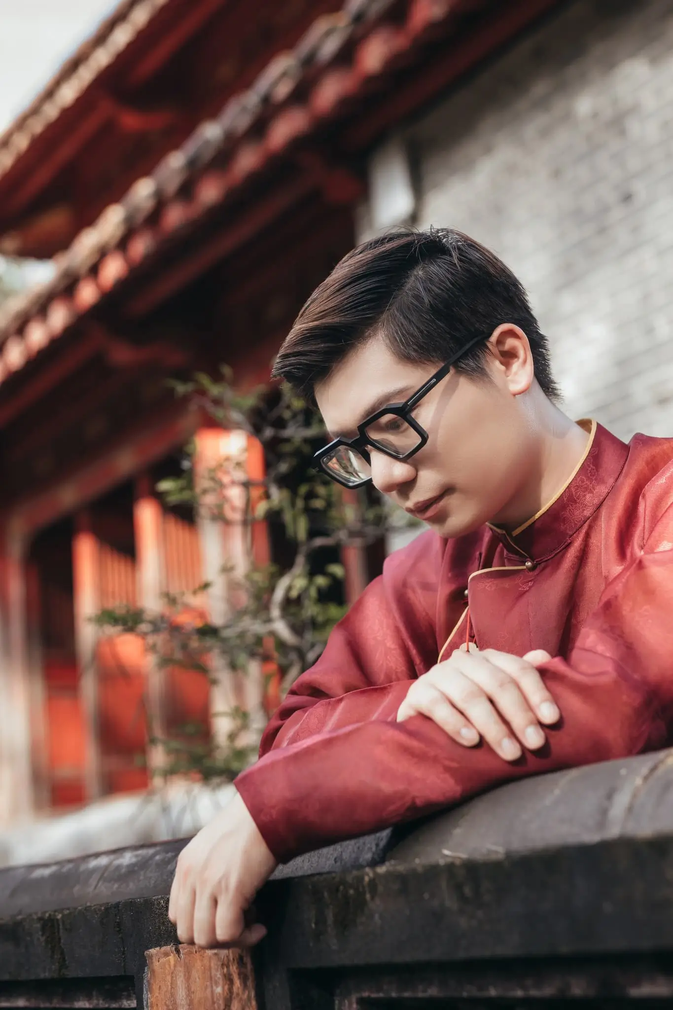 Áo Ngũ Thân nam - Việt phục đỏ trầm phong cách Huế (6)