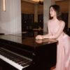 Áo dài hồng pastel ren đính ngọc - Vẻ đẹp tiểu thư Đông Dương