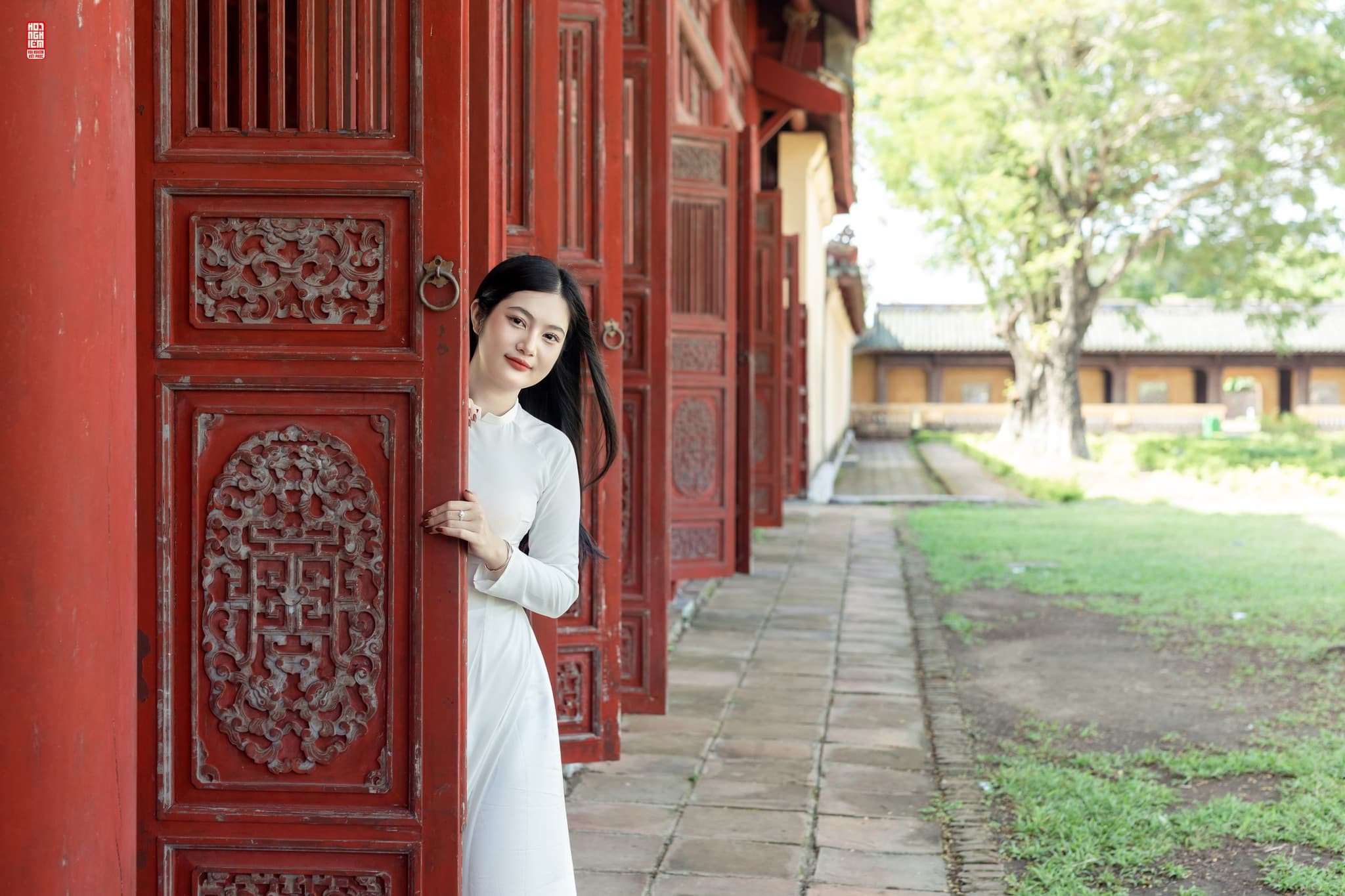 Áo dài trắng - Nàng thơ xứ Huế (4)