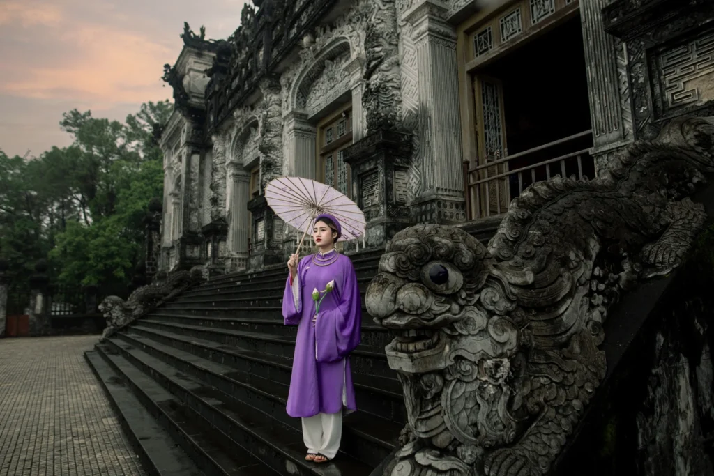 Lăng Khải Định được yêu thích trong các chuyến Photo Tour Huế bởi kiến trúc có một không hai