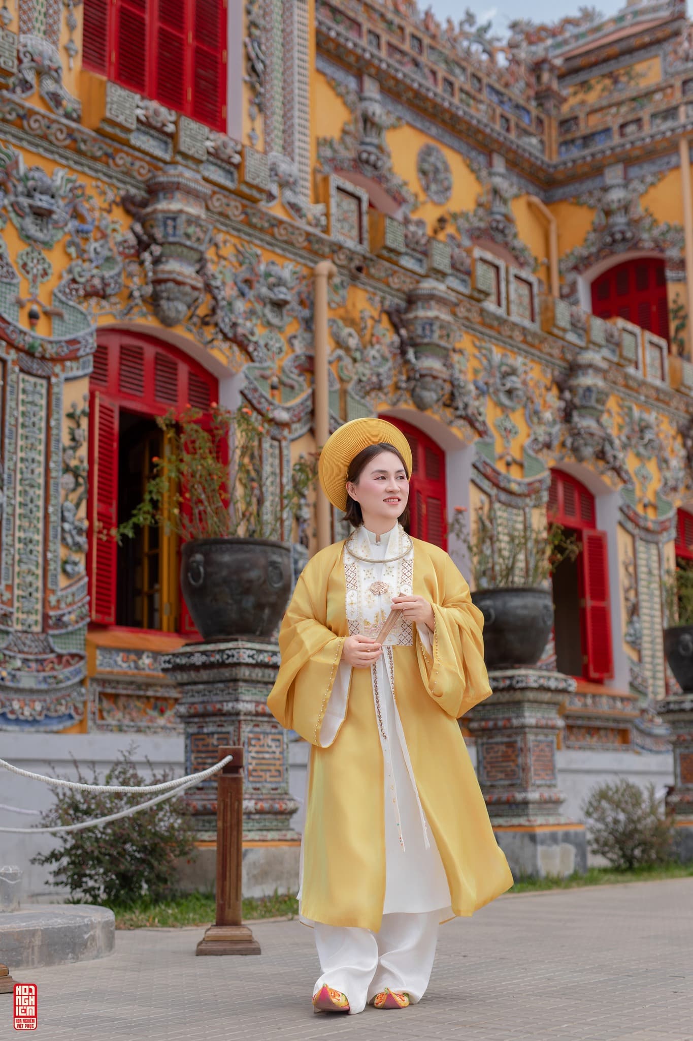 Việt phục gia đình 4 người - Nhật Bình vàng phối Ngũ Thân xanh đen (7)