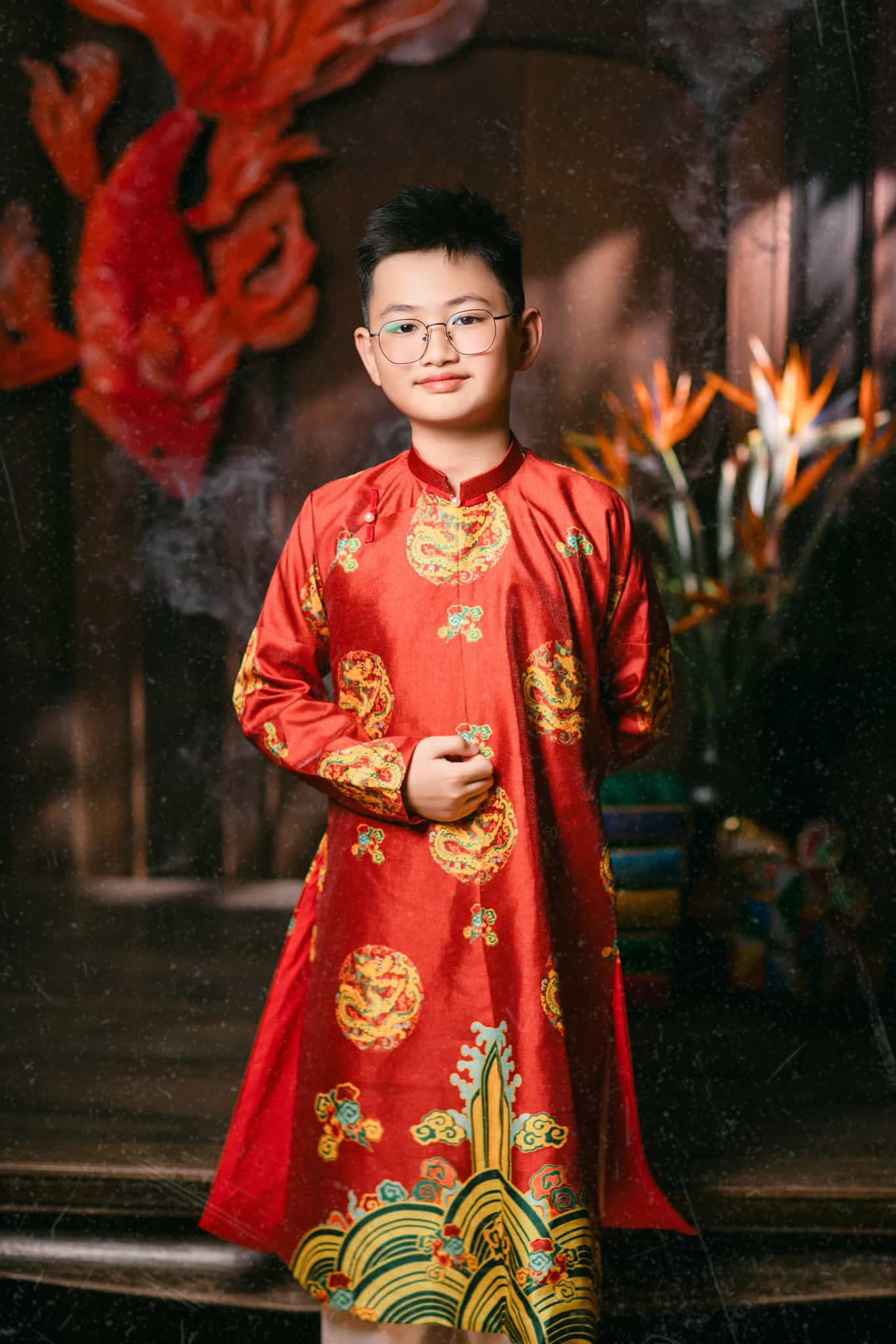 Áo Ngũ Thân họa tiết Long Vân đỏ cho bé trai