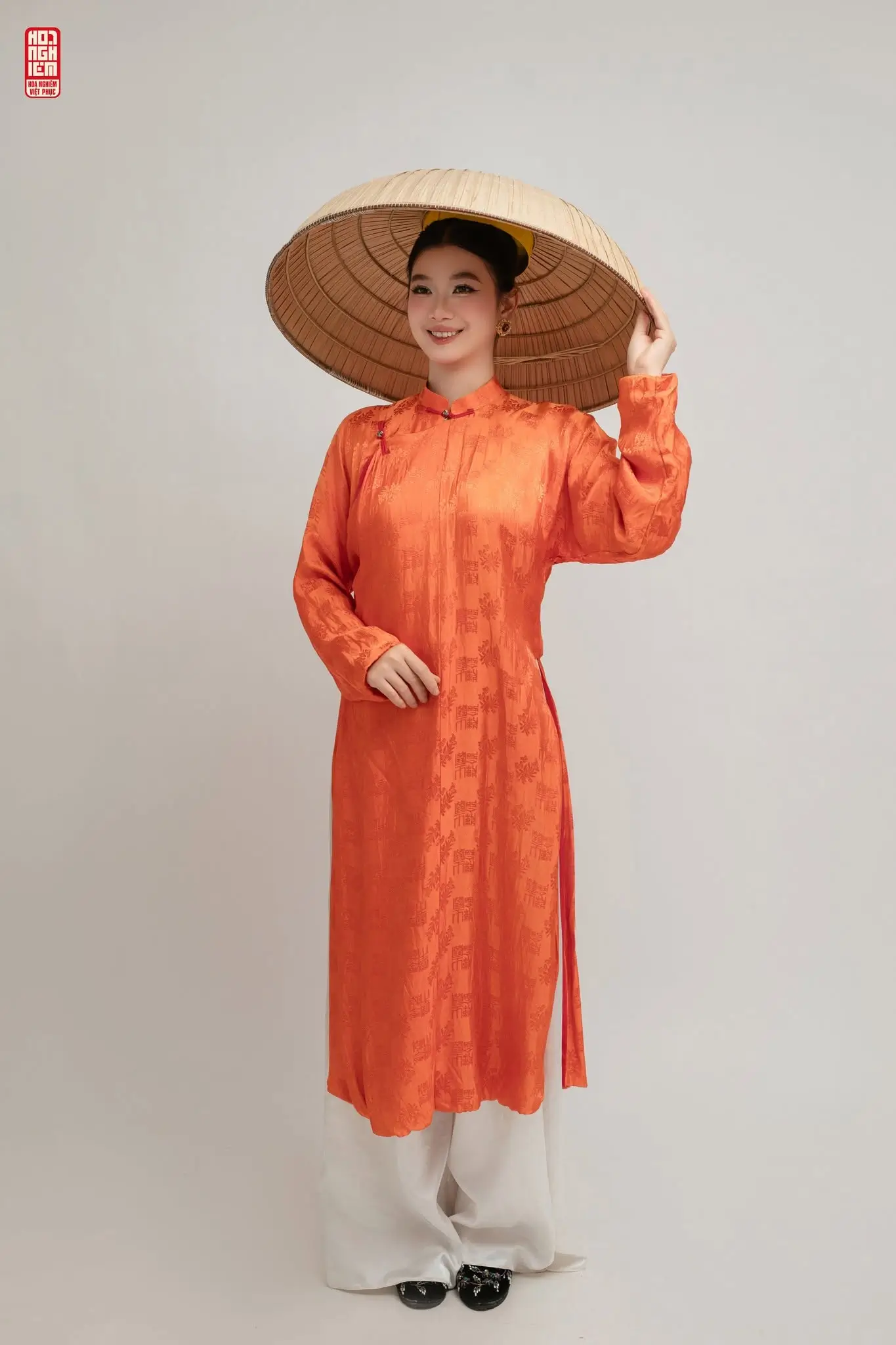 Áo Ngũ Thân lụa gấm cam hoa văn dệt chìm (3)