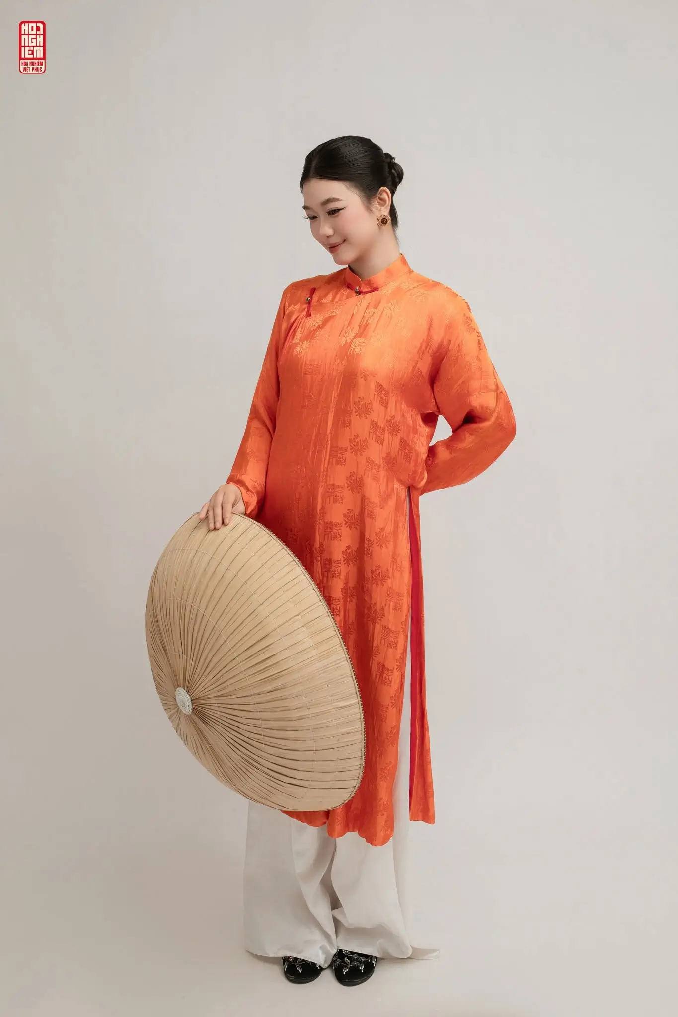 Áo Ngũ Thân lụa gấm cam hoa văn dệt chìm (4)
