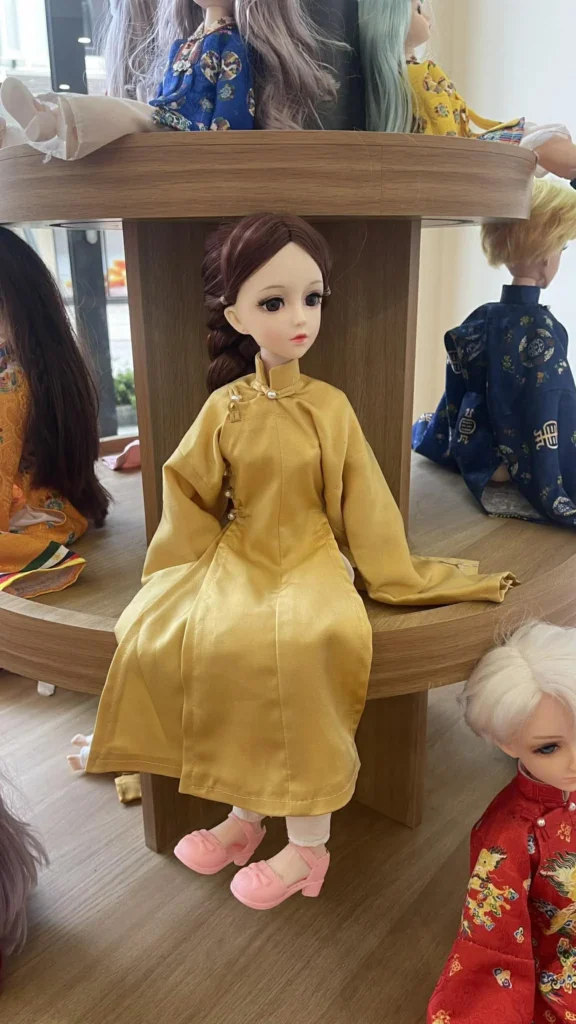 Búp bê Cổ phục Ngũ Thân vàng 60cm - Mô hình Việt phục handmade