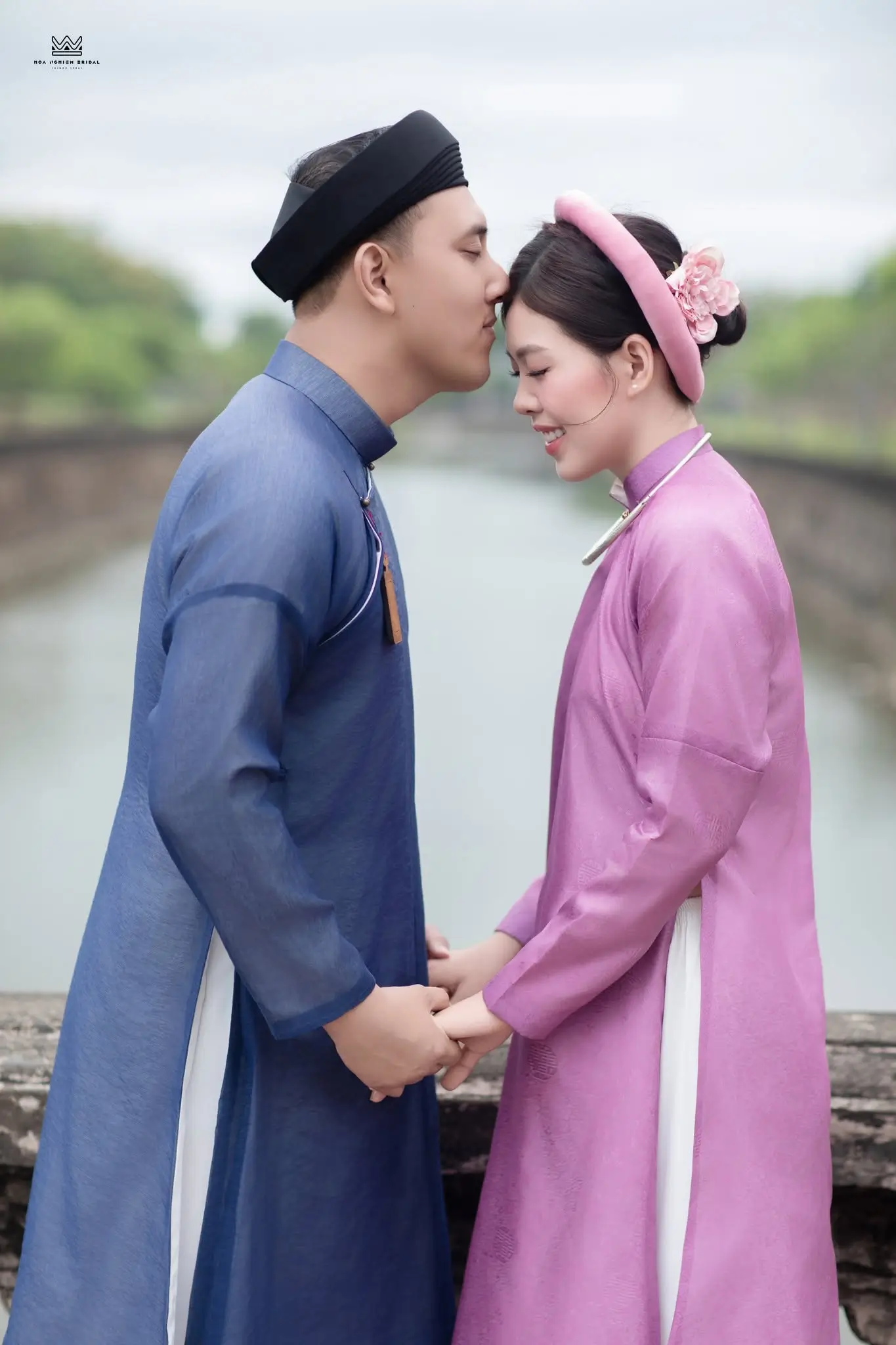 Lam Hồng Tương Hòa - Việt phục đôi Áo Ngũ Thân xanh lam & hồng tím dệt chìm (4)
