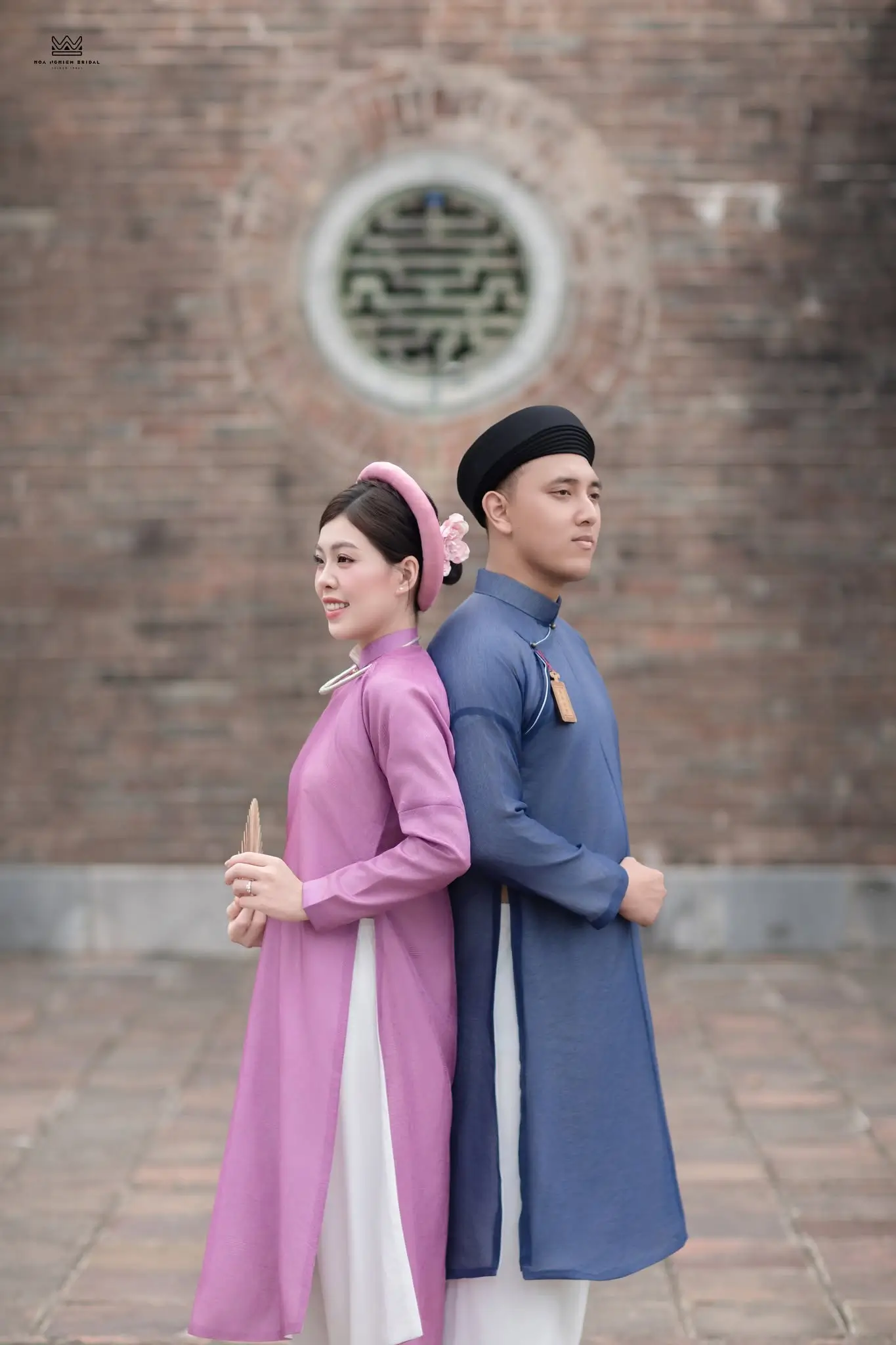Lam Hồng Tương Hòa - Việt phục đôi Áo Ngũ Thân xanh lam & hồng tím dệt chìm (6)